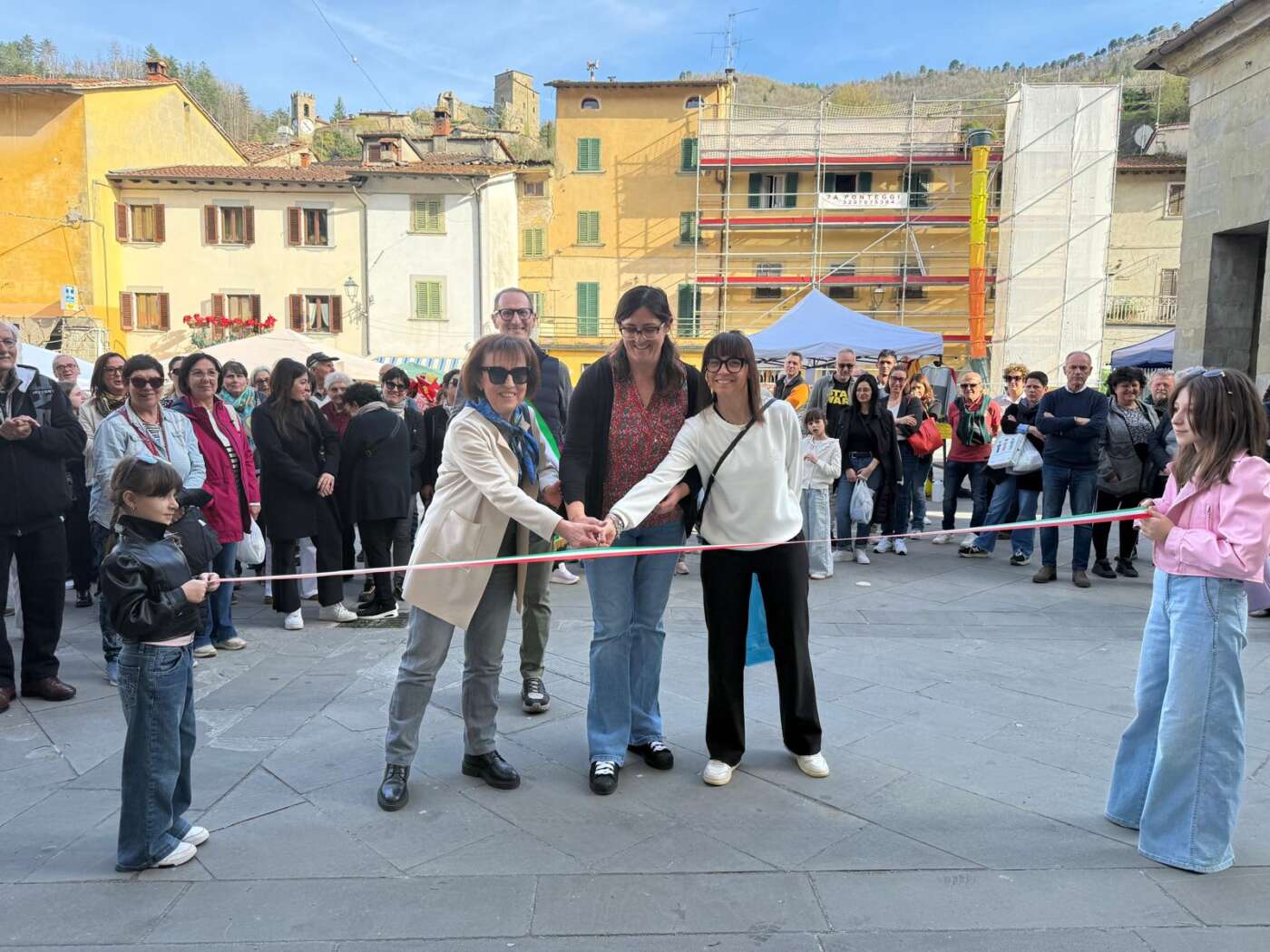 inaugurazione biblioteca castel san niccolò