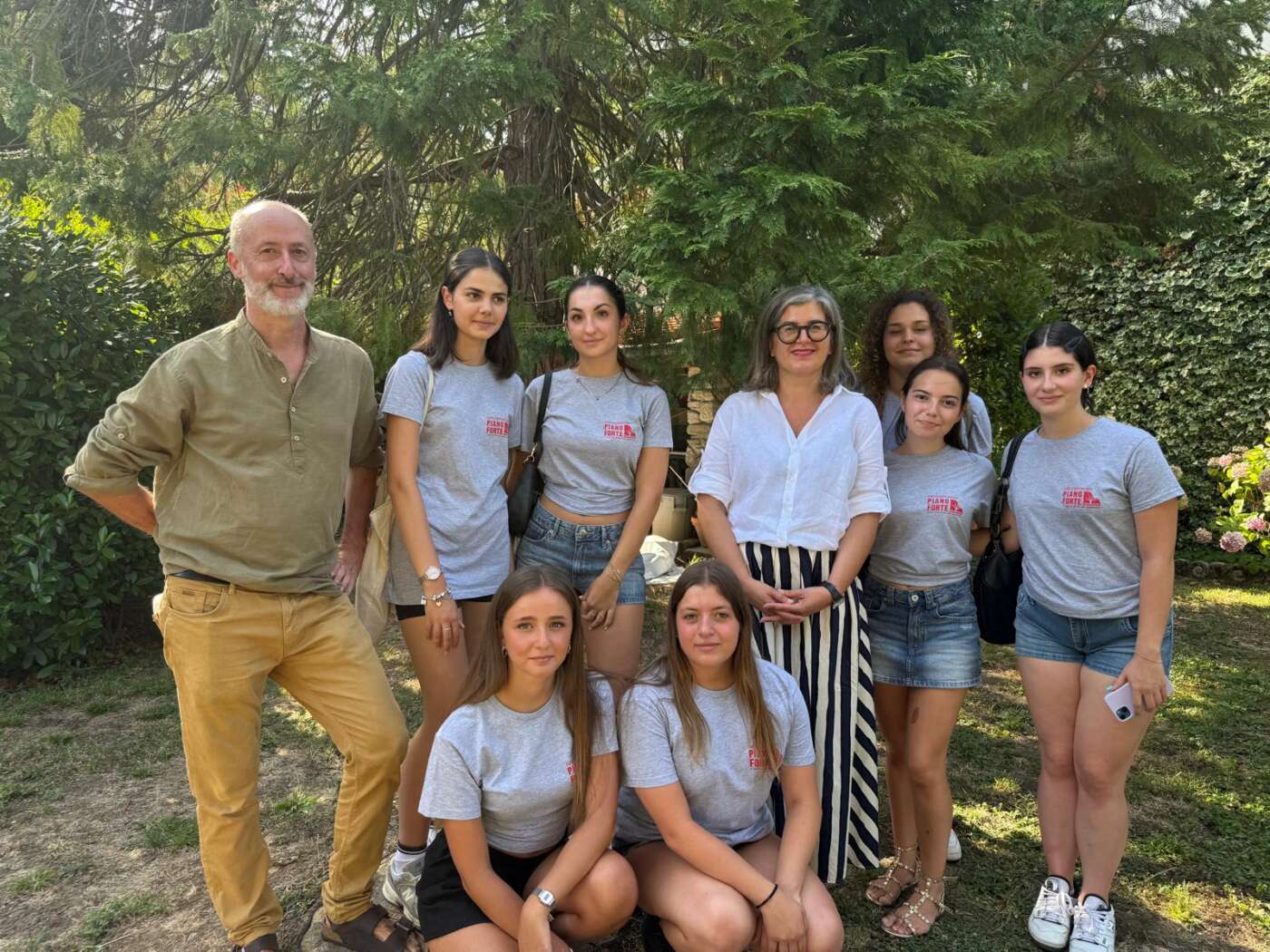 progetto Viveri, le ragazze del PCTO con la giornalista Liverani e Andrea Rossi, Unione Comuni CRED